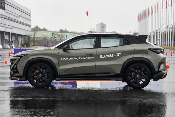 2024 창원 UNI-T 컴팩트 연료 가스 자동차 SUV 중고차 판매 1.5T 스포츠 버전 UNI-T 자동차