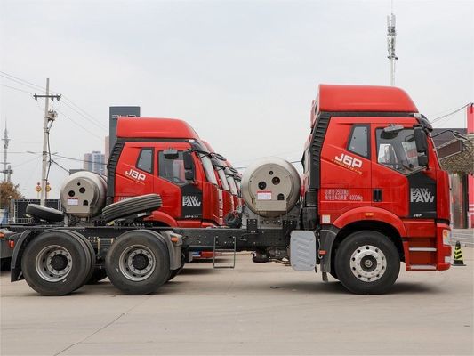 중량 트럭 FAW Jiefang J6P 트레일러 끌기 차량 트럭 헤드 6X4 J6P 370-550HP 트럭