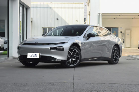 480-702KM NEDC Xpeng P7 스포츠카 전기 자동차 차량 빠른 충전 시간 0.48h