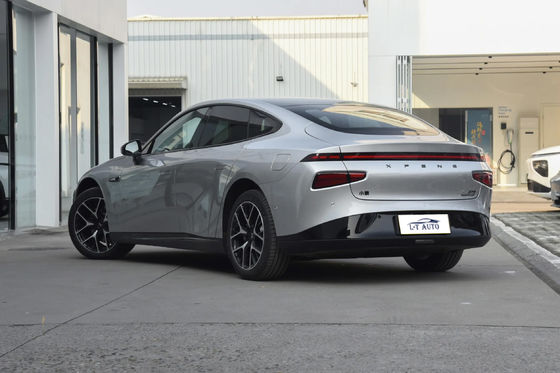 480-702KM NEDC Xpeng P7 스포츠카 전기 자동차 차량 빠른 충전 시간 0.48h