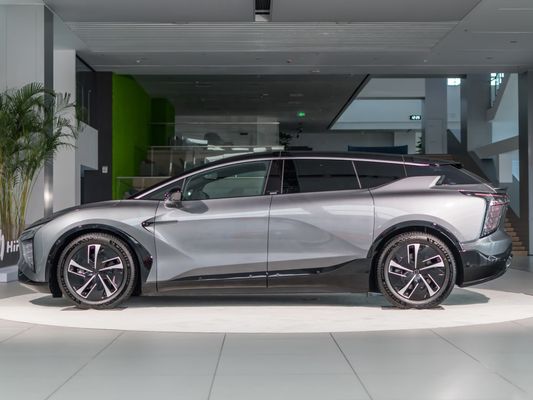 하이피 X의 궁극적인 4석 럭셔리 SUV, 550km의 NEDC 범위와 최대 속도 200km/h