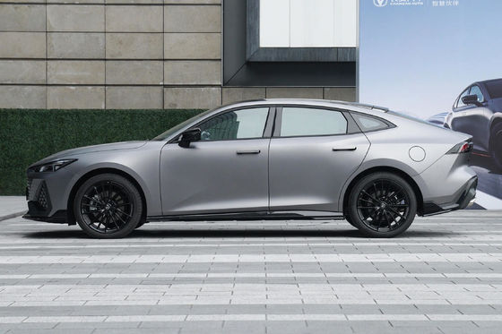에너지 차량 2024 차난 유니-V PHEV 5석용 자동차 흰색 검은색 흰색 또는 빨간색