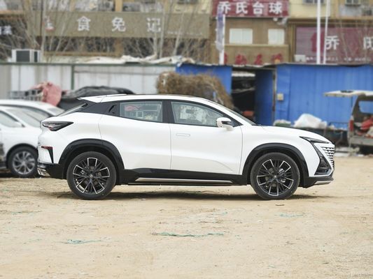최고속도 200km/h 2023 차난 UNI-T 1.5T 터보 럭셔리 세단 가솔린 엔진