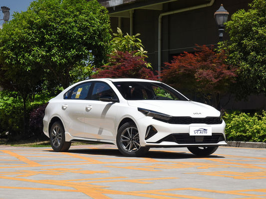 2024 KIA K3 이코노미 EV 카 컴팩트 세단 차 사거리가 410km, 최고 속도는 165km/h