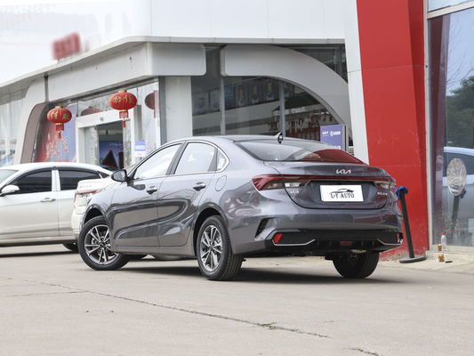 2024 경제 가솔린 자동차 KIA K3 컴팩트 자동차 세단 가솔린 자동차 가죽 좌석