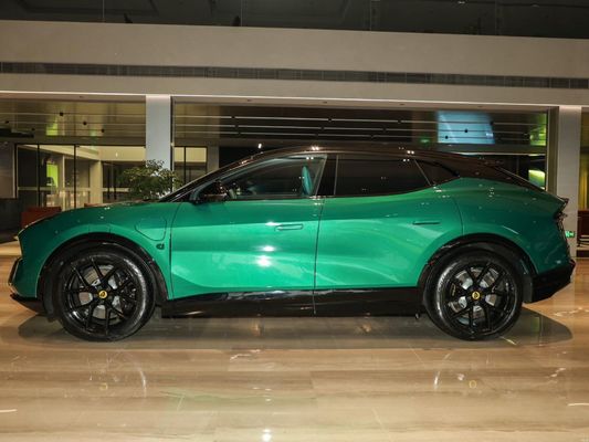 2024 레드 로터스 Eletre A 4WD 스포츠 SUV와 함께 운전의 미래를 경험하십시오.