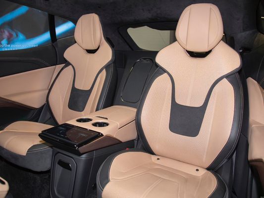 2024 레드 로터스 Eletre A 4WD 스포츠 SUV와 함께 운전의 미래를 경험하십시오.