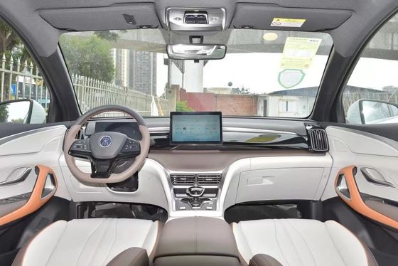 회색 BYD EV 자동차 71km 범위와 최고 속도 170 Km/h 2024 모델 SONG 프로 챔피언