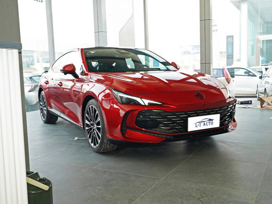 MG 7 럭셔리 SUV 스포츠 세단 1.5t/2.0t 가솔린 엔진과 레이더 전면 4 후면 2