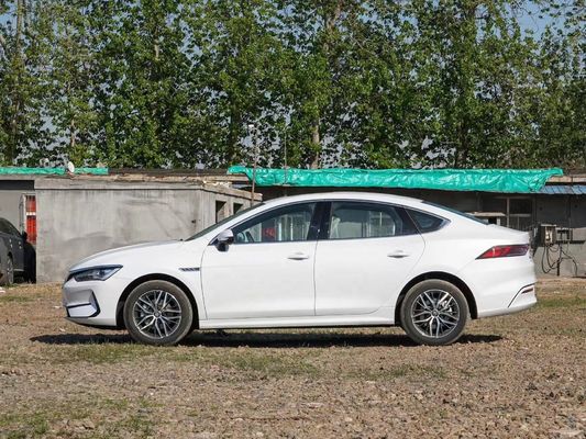 2024 BYD QIN 플러스 EV 장거리 내구 전기차 2718mm 휠베이스 5석 가족차