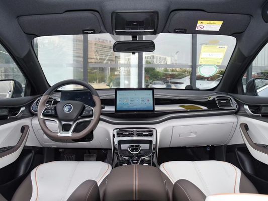 2024 BYD QIN 플러스 EV 고급스럽고 친환경적인 라이프 스타일을 위한 에너지 전기 자동차