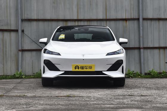 쉐란 SL03 에너지 차량 재고 4WD SUV 자동차 휠베이스 2900mm 그리고 왼쪽으로 운전