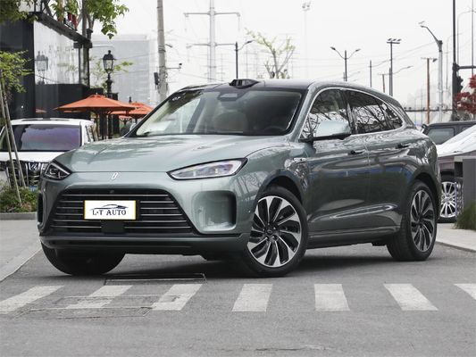 2024 Aito M5 5도어 5석 SUV에서 스타일과 효율성의 완벽한 조합