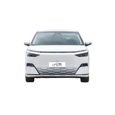 큰 가족 MPV Xpeng X9 전기 702KM NEDC 초장거리 7석 에너지 차량