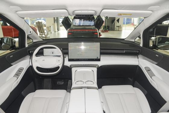 큰 가족 MPV Xpeng X9 전기 702KM NEDC 초장거리 7석 에너지 차량
