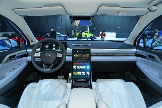 엑스펜 P5 EV 차량 중국 전기 자동차를 다양한 색상으로 직접 판매합니다.