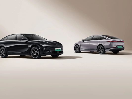 차난 네보 A07 EV 세단 2900mm 휠베이스 4905x1910x1480mm 지능형 에너지 차량