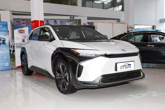5개의 문 5개의 좌석 BZ4X 전기 SUV 사륜 구동과 세차 리?? 이온 배터리