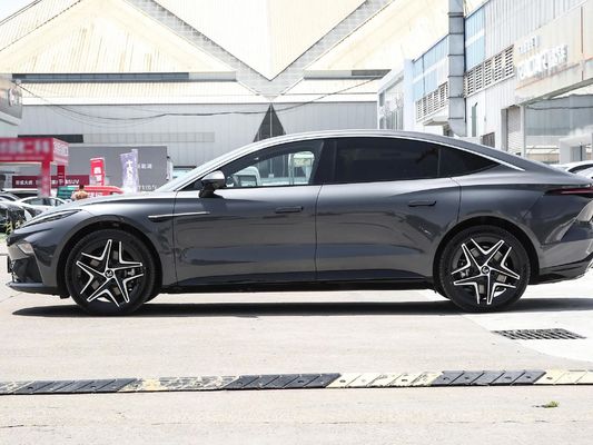 2024 Feifan 전기 자동차 F7 고급 세단 엔진 전력 250Kw / 340Hp