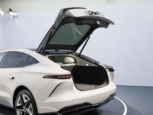 2024 Feifan 전기 자동차 F7 고급 세단 엔진 전력 250Kw / 340Hp