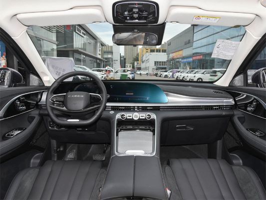 가죽 좌석 재료 2024 중국 FWD / 4WD 2.0T 가솔린 자동차 4 문 5 좌석 TXL 자동차