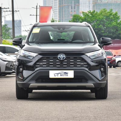 토요타 RAV4 2023 5도어 5석 SUV 최대 토크 221 N-m 및 스타일리시한 디자인