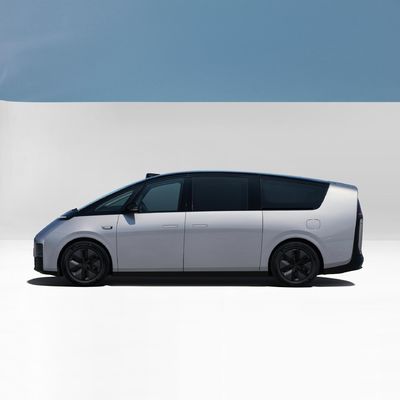 리시앙 메가 7석 MPV 4WD 순수 전기 자동차 400kW 최대 전력 5350x1965x1850