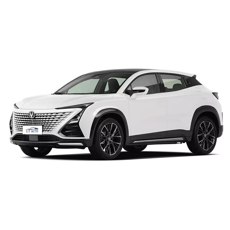 최고속도 200km/h 2023 차난 UNI-T 1.5T 터보 럭셔리 세단 가솔린 엔진