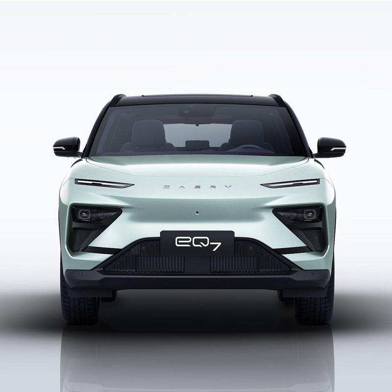2024 체리 EQ7 5석 EV SUV와 리?? 배터리로 운전의 미래를 경험하십시오.